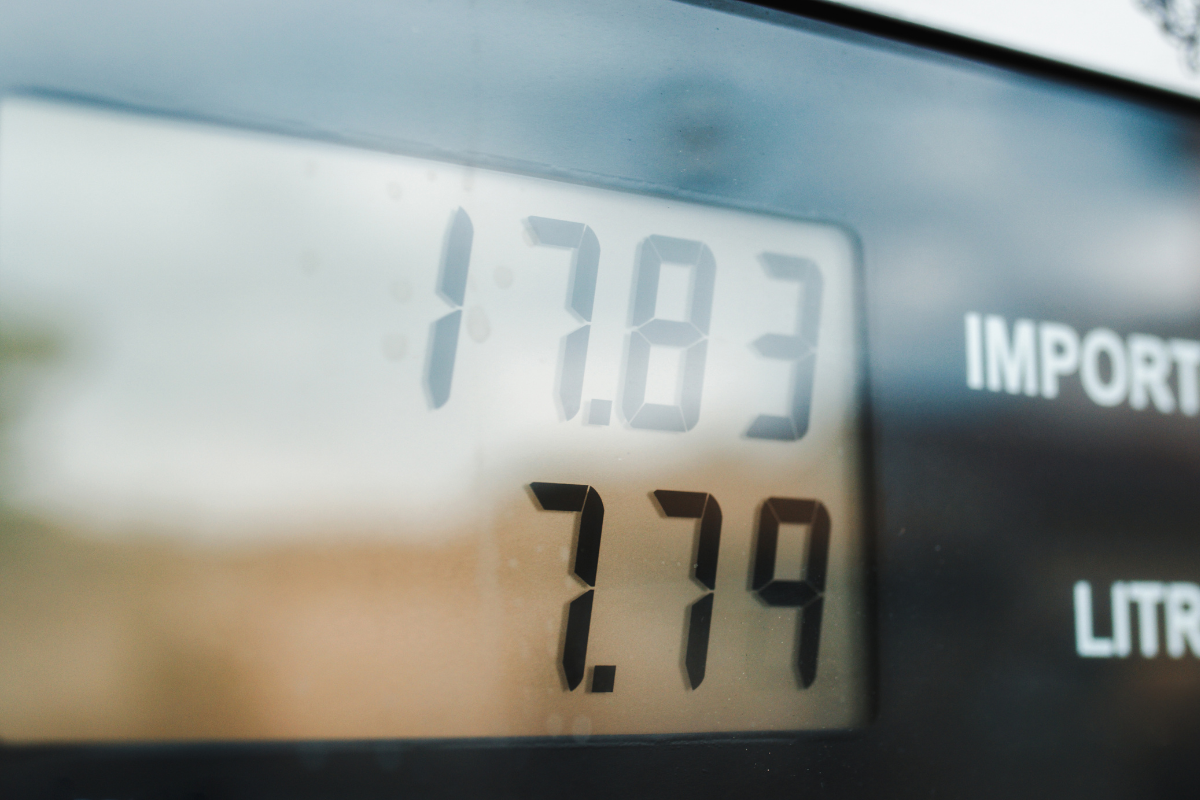 La subida de impuestos del diésel y gasolina del Gobierno pospuesta por la guerra en Ucrania